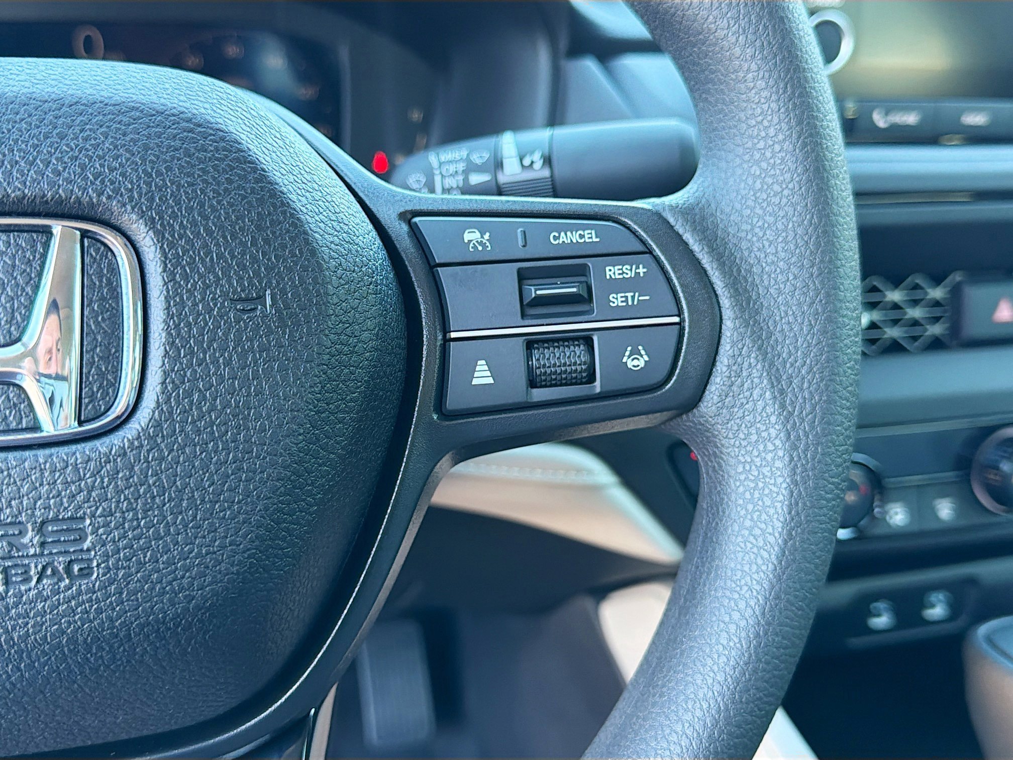 2025 Honda Accord SE - Photo 37