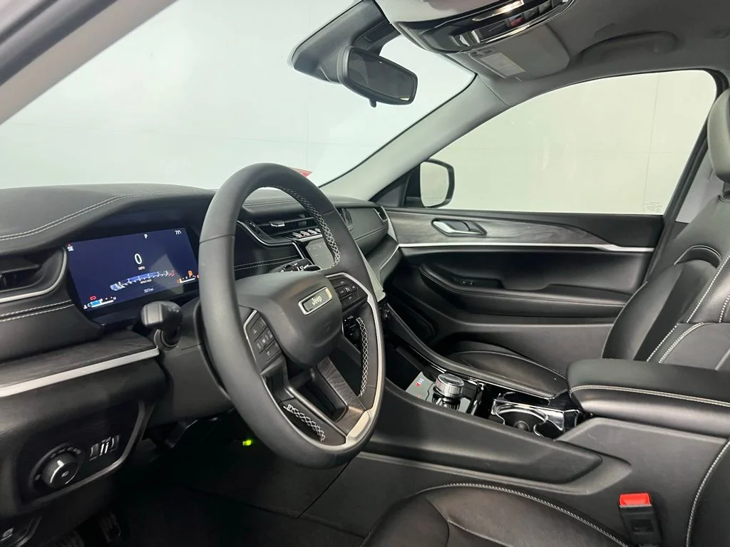 2023 Jeep Grand Cherokee Limited - Photo 13