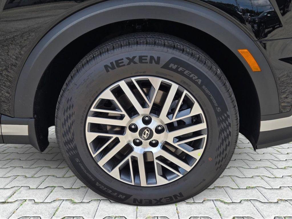 New 2026 Black Hyundai SEL FWD image 3