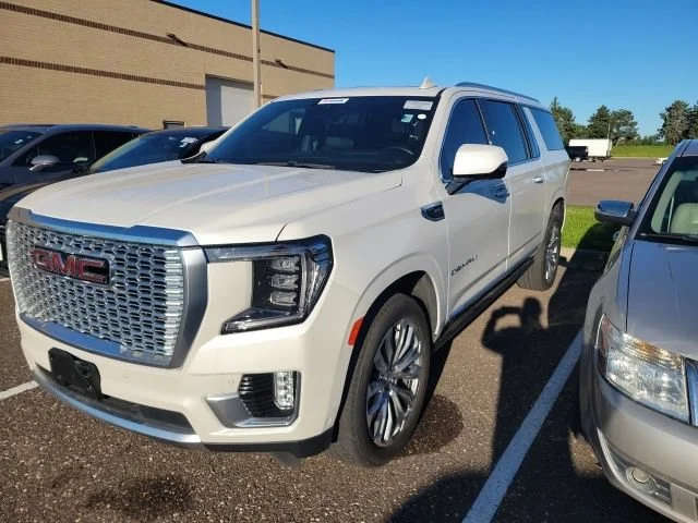 Used 2024 GMC Yukon XL Denali with VIN 1GKS2JKLXRR271371 for sale in Eden Prairie, Minnesota
