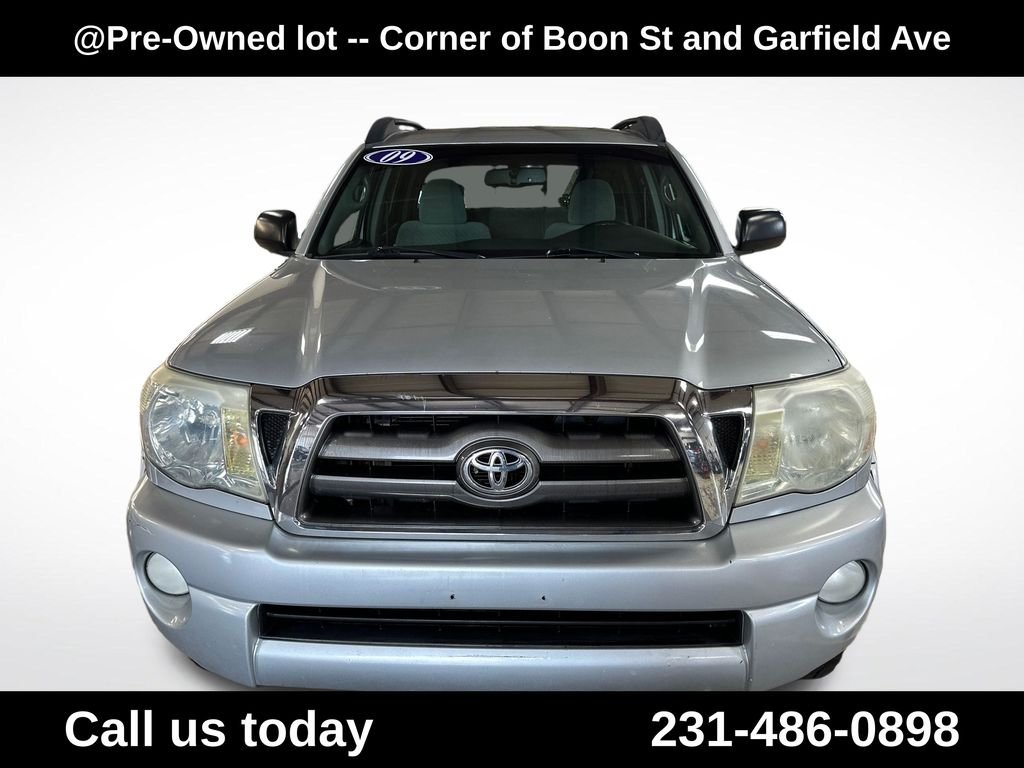Used 2009 Silver Toyota Base image 12