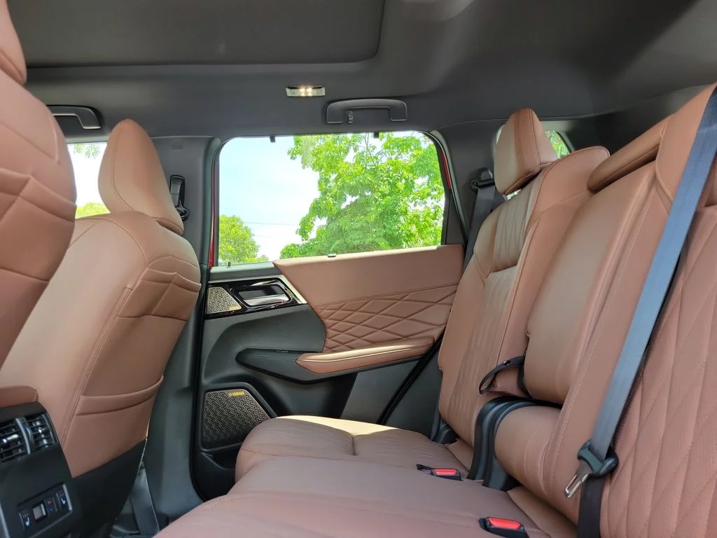 New 2026 Red Mitsubishi SEL 1.5T 2WD image 20