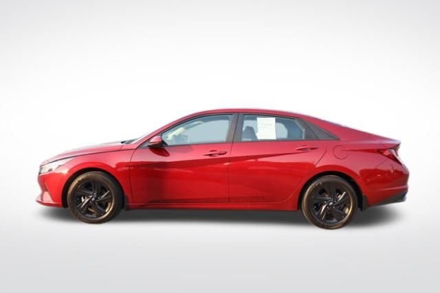 Used 2023 Red Hyundai SEL image 6