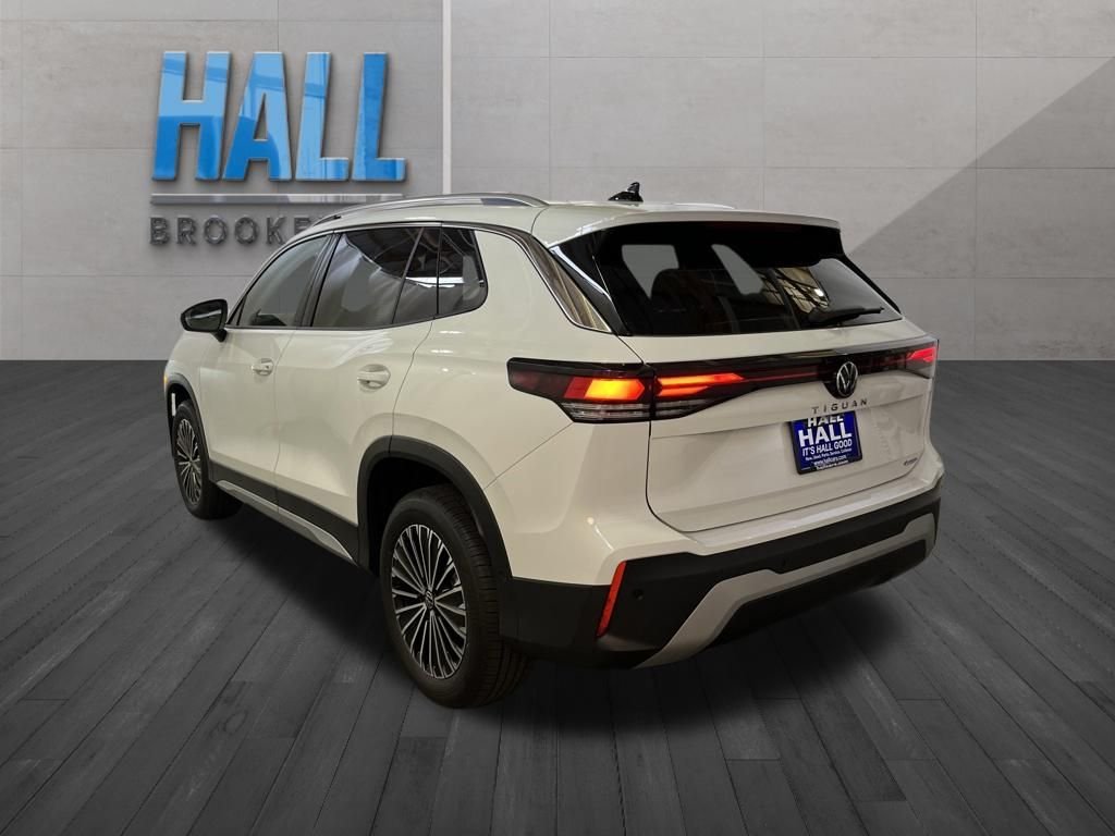New 2026 White/off-white Volkswagen 2.0T SE image 3