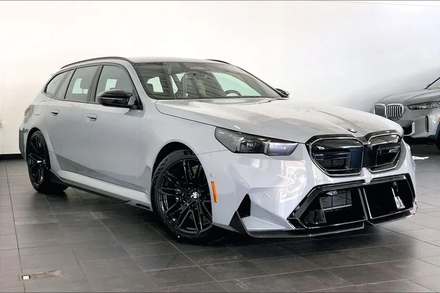 New 2026 Brooklyn Grey Metallic BMW Base image 2