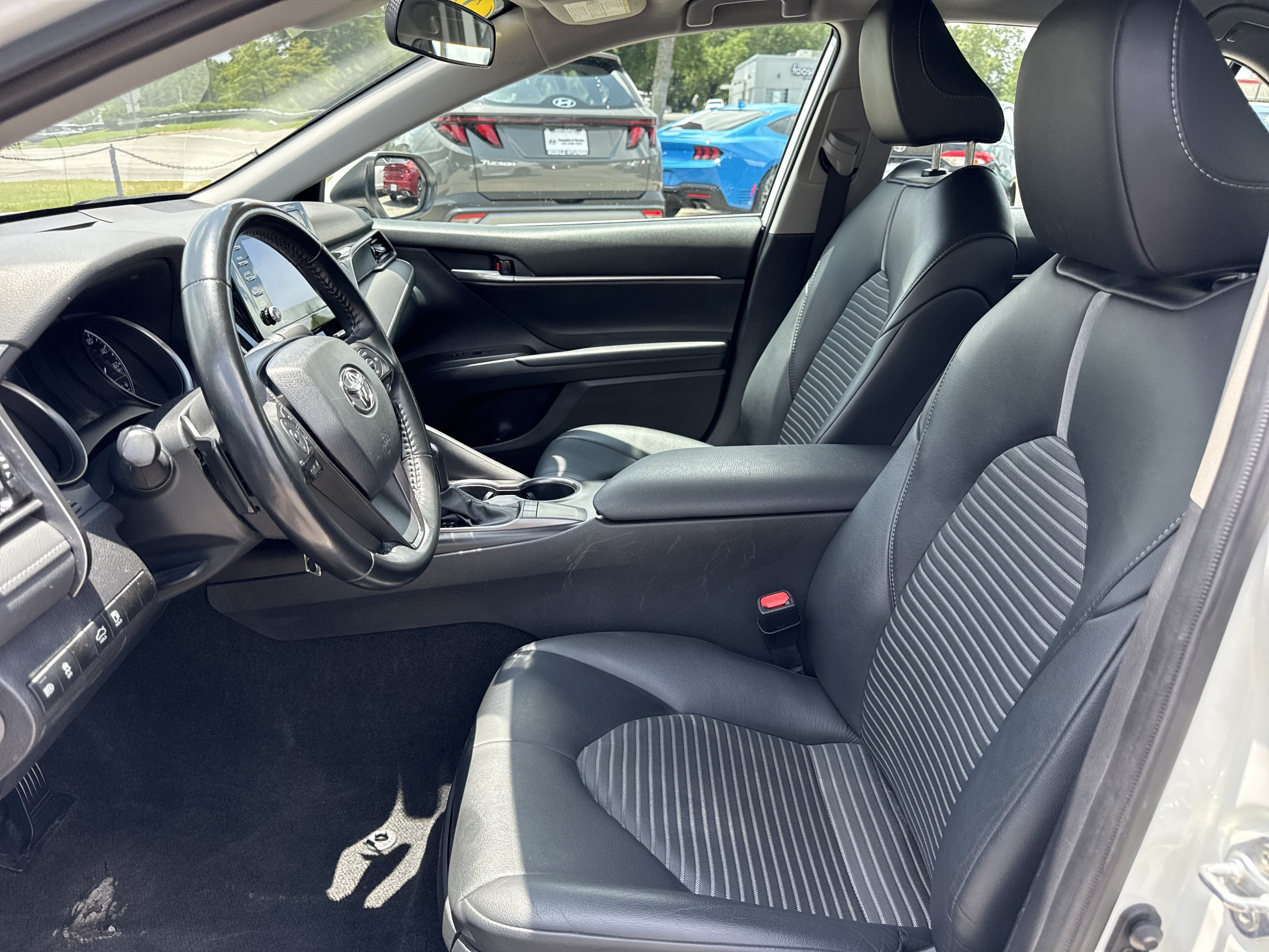 Used 2024 Ice Cap Toyota SE image 11