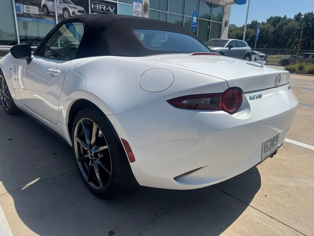 Used 2017 White Mazda Grand Touring image 5