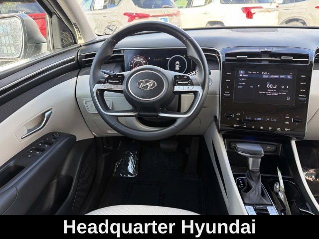 Used 2023 Silver Hyundai SEL image 21