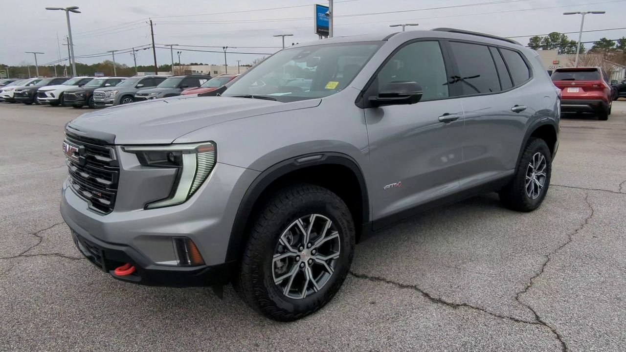 Used 2025 Sterling Metallic GMC AT4 image 28