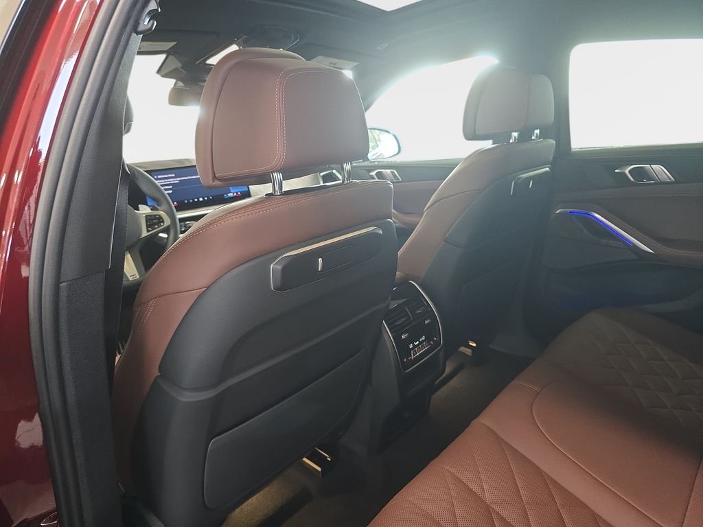 New 2026 Aventurin Red Metallic BMW xDrive40i image 8
