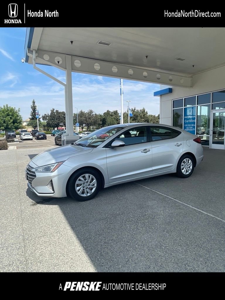 Used 2020 Silver Hyundai SE image 1