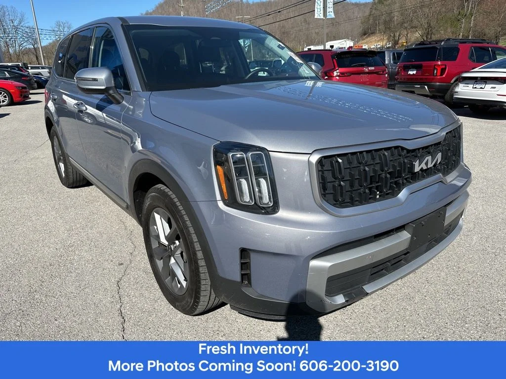 Used 2023 Silver Kia LX image 7