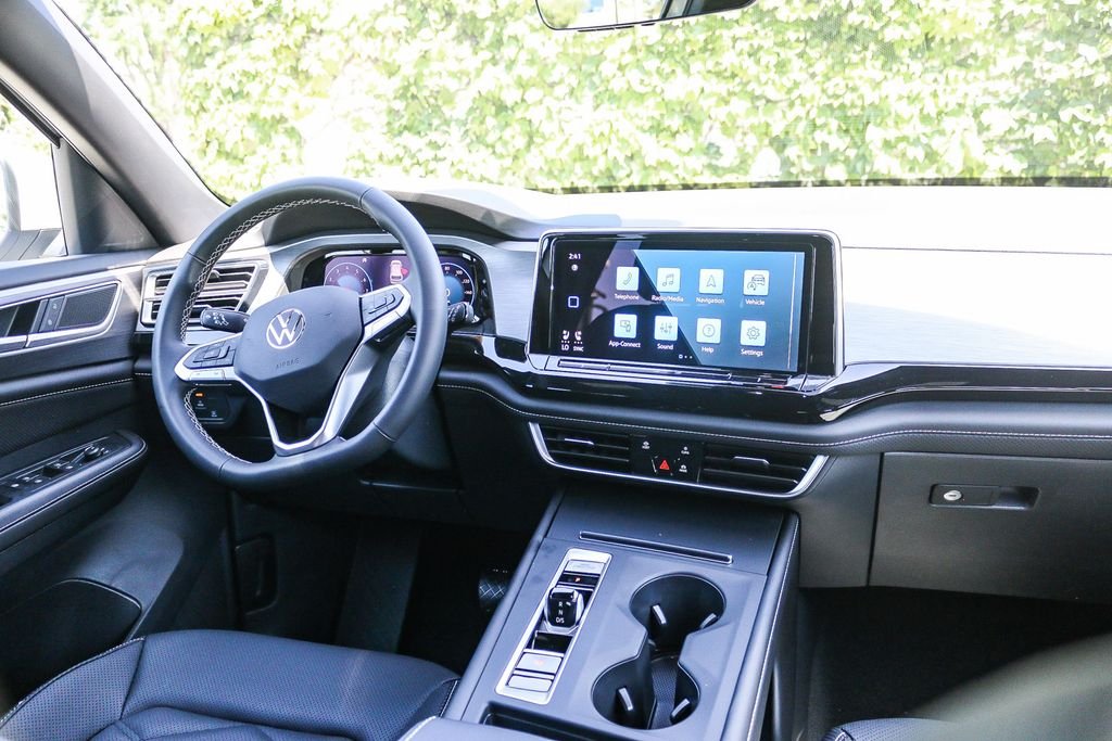 New 2026 White Volkswagen 2.0T SE image 12