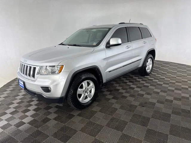 Used 2012 Silver Jeep Laredo image 4
