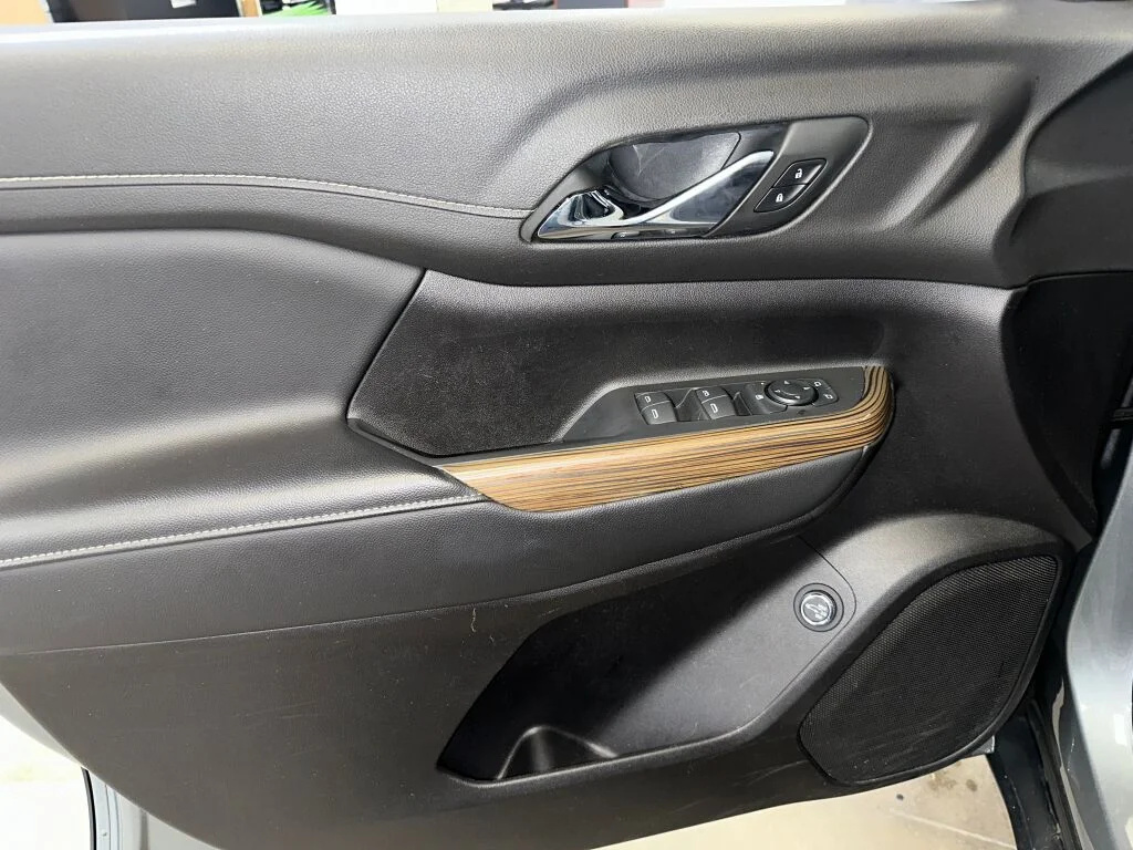 2023 GMC Acadia SLE - Photo 7