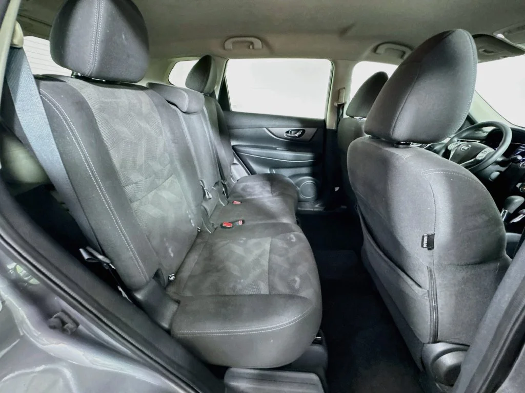 Used 2016 Gray Nissan SV image 31