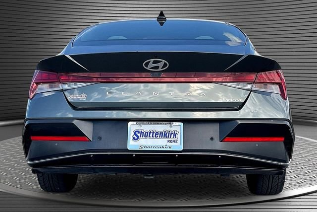 2024 Hyundai Elantra Limited - Photo 6