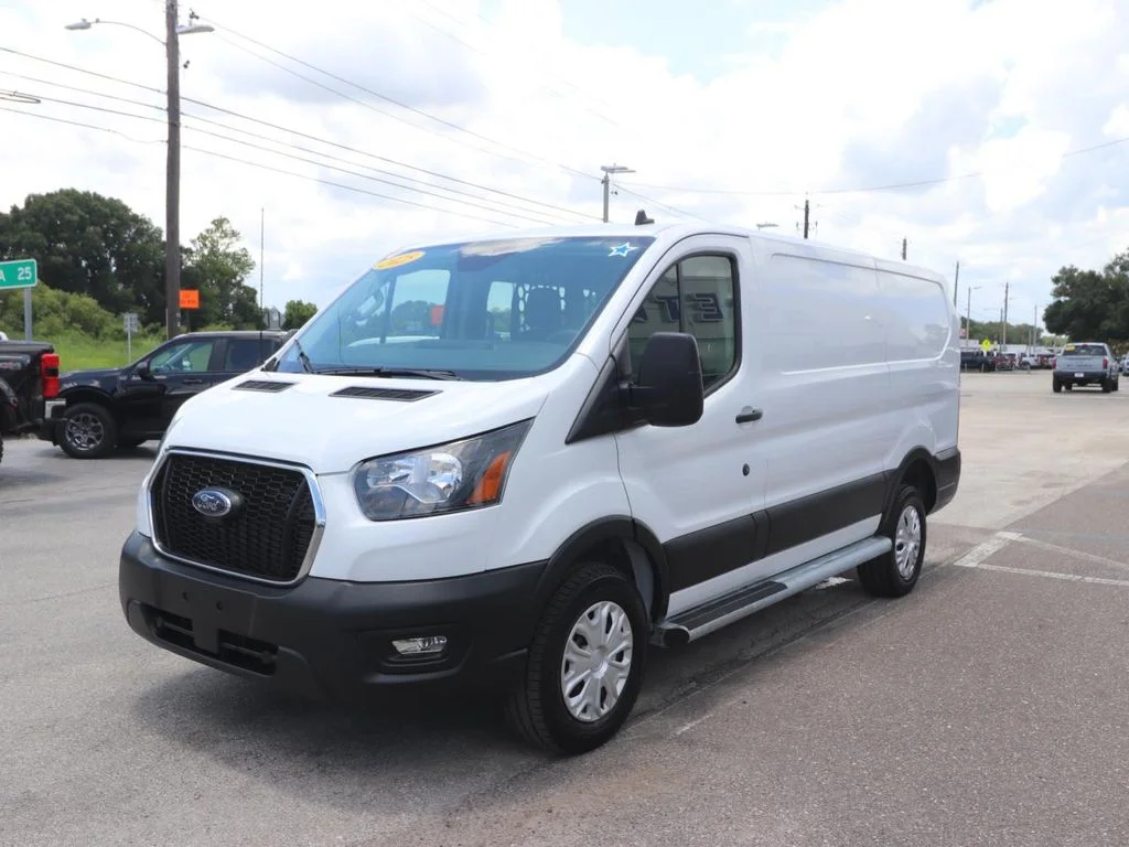 Certified Used 2025 White Ford Base image 5