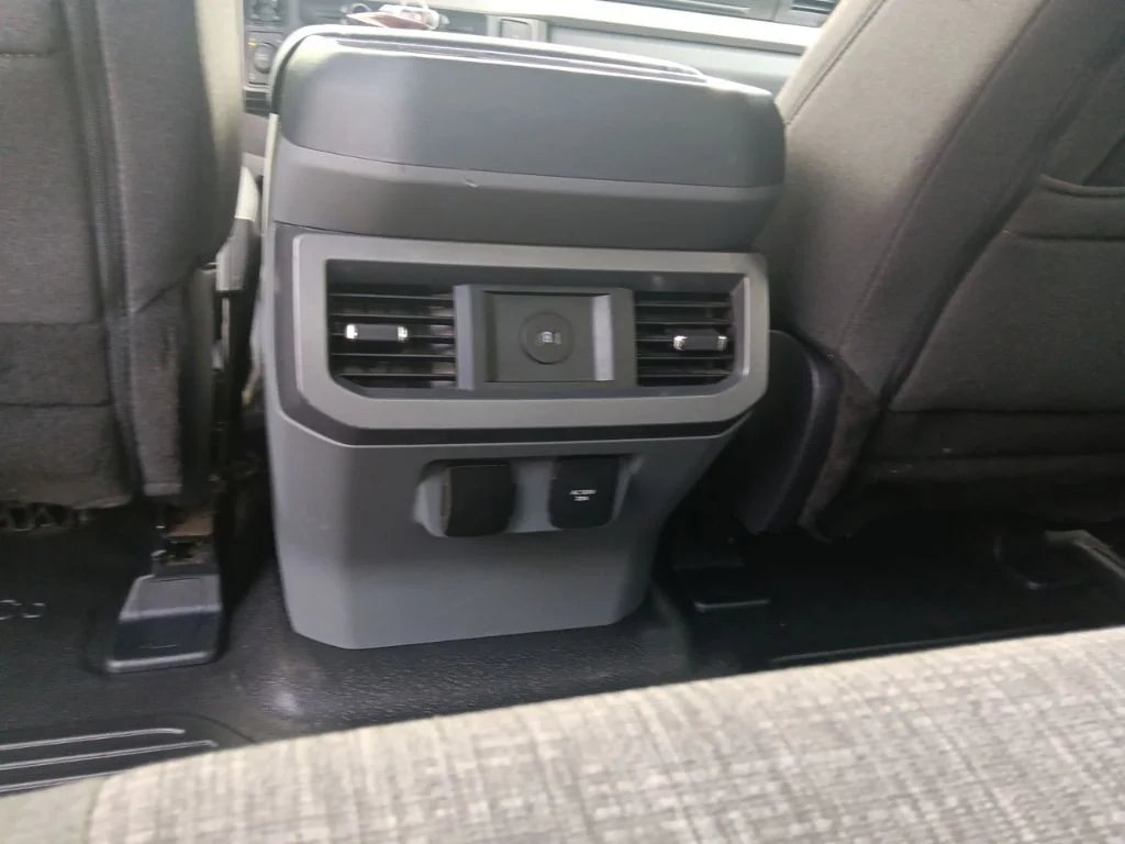 Used 2024 Oxford White Ford XLT image 29