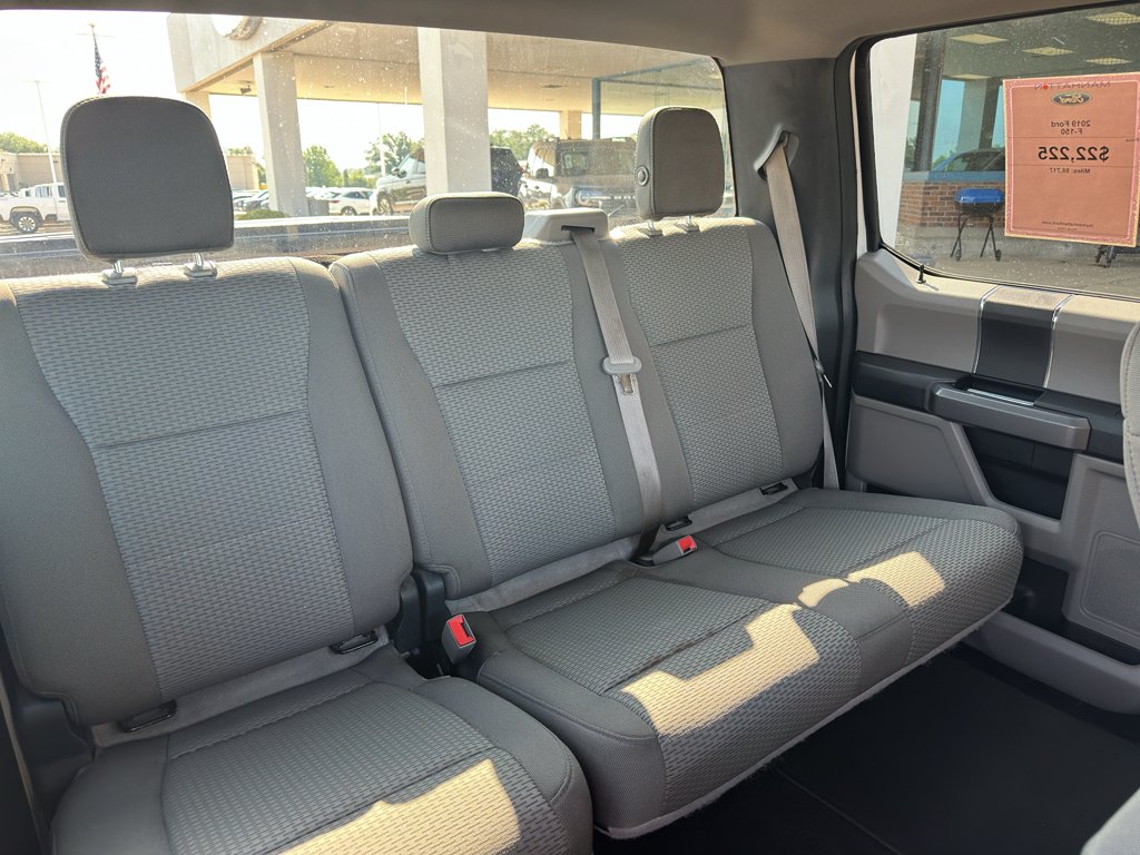Used 2019 Oxford White Ford XLT image 4