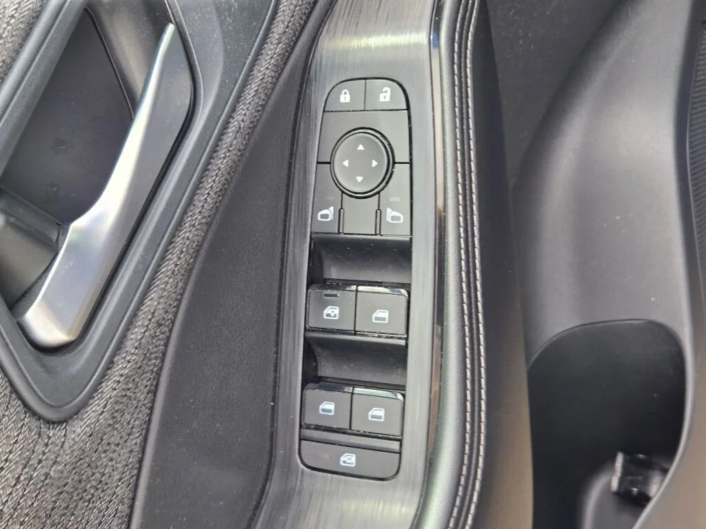 Used 2021 Blue Nissan SV image 20