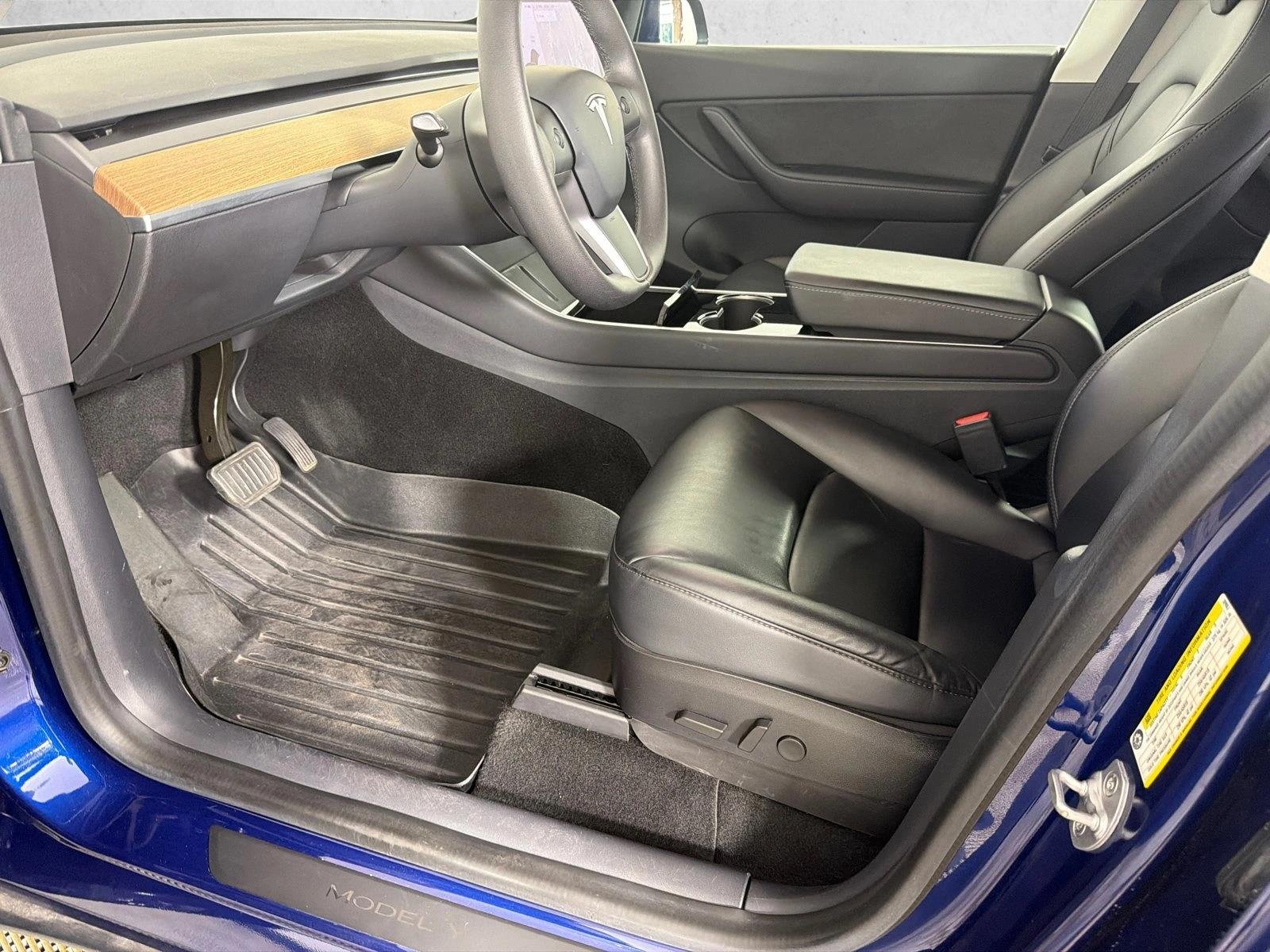 Used 2020 Blue Tesla Long Range image 11