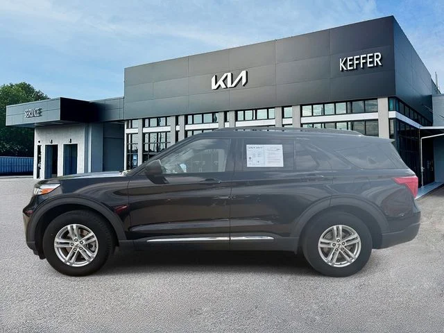 Used 2020 Black Ford XLT image 2