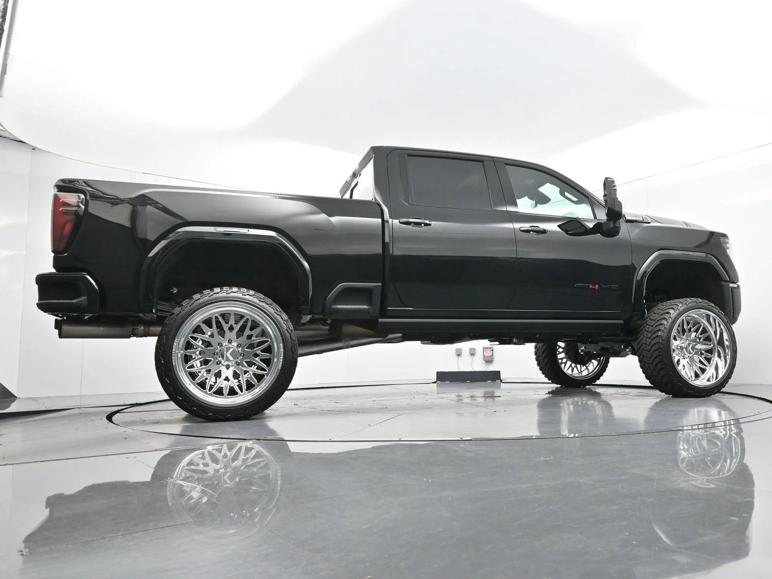 Used 2025 Onyx Black GMC AT4 image 54