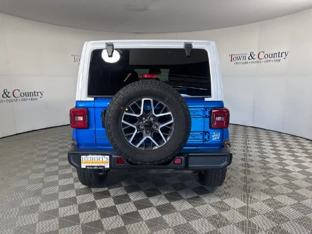 New 2026 Hydro Blue Pearl-Coat Exterior Paint Jeep Sahara image 8