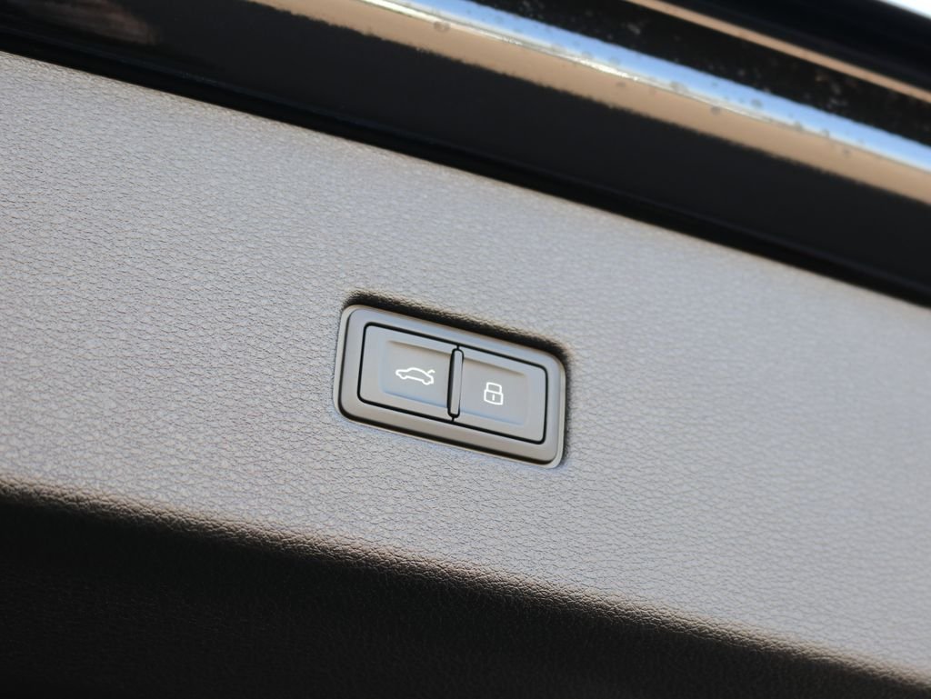 2023 Audi RS Q8 Base - Photo 27