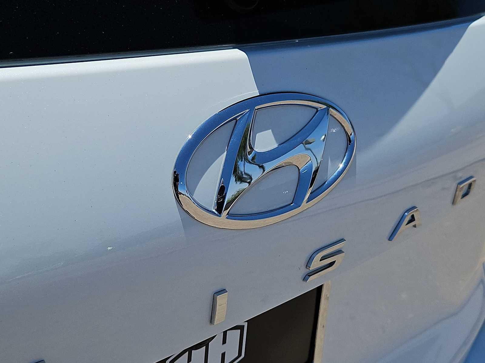 Certified Used 2025 Hyper White Hyundai SEL Premium 8P image 11