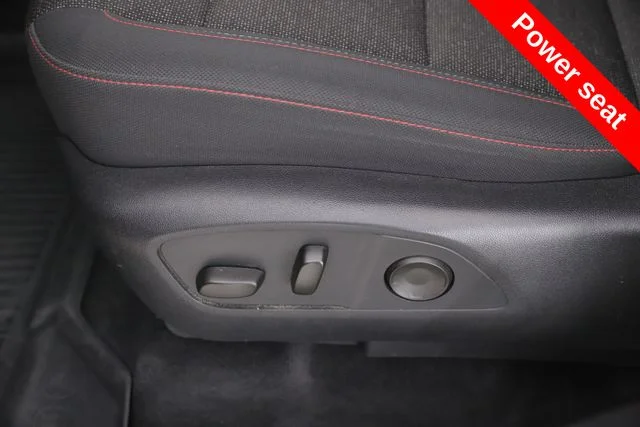 Used 2024 Red Chevrolet Z71 image 18