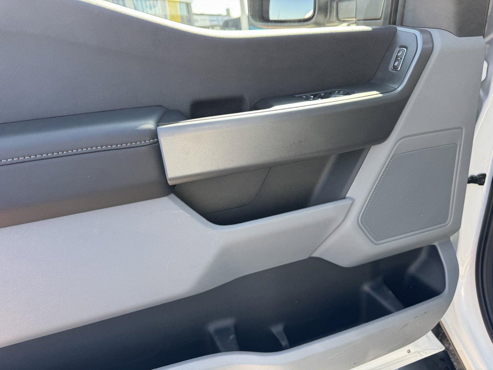 2025 Ford F-550 Super Duty Chassis Cab XLT - Photo 16