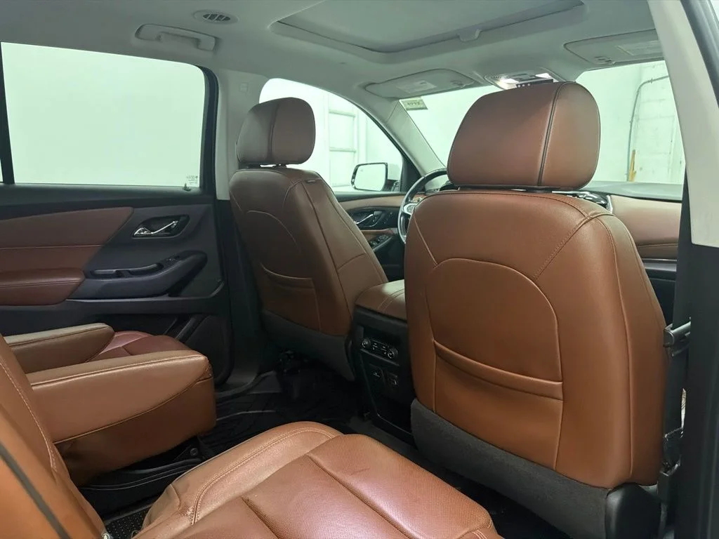 Used 2019 Beige Chevrolet High Country image 32