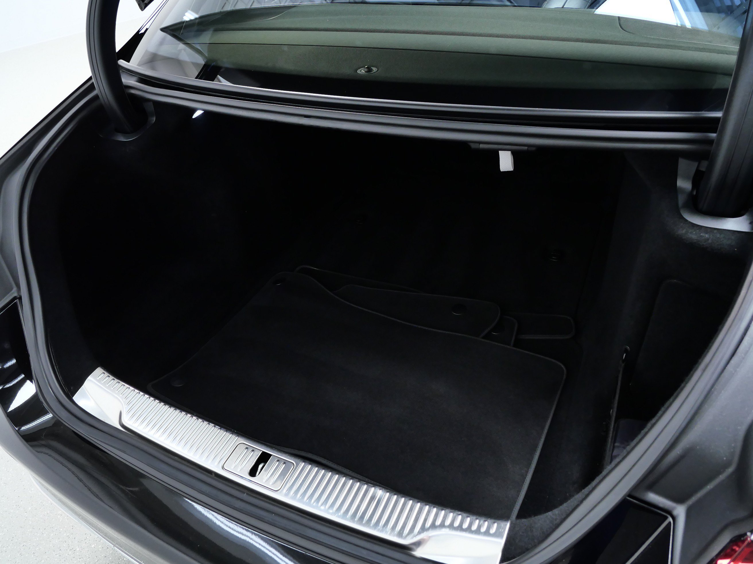 Certified Used 2023 Black Mercedes-Benz S 500 image 7