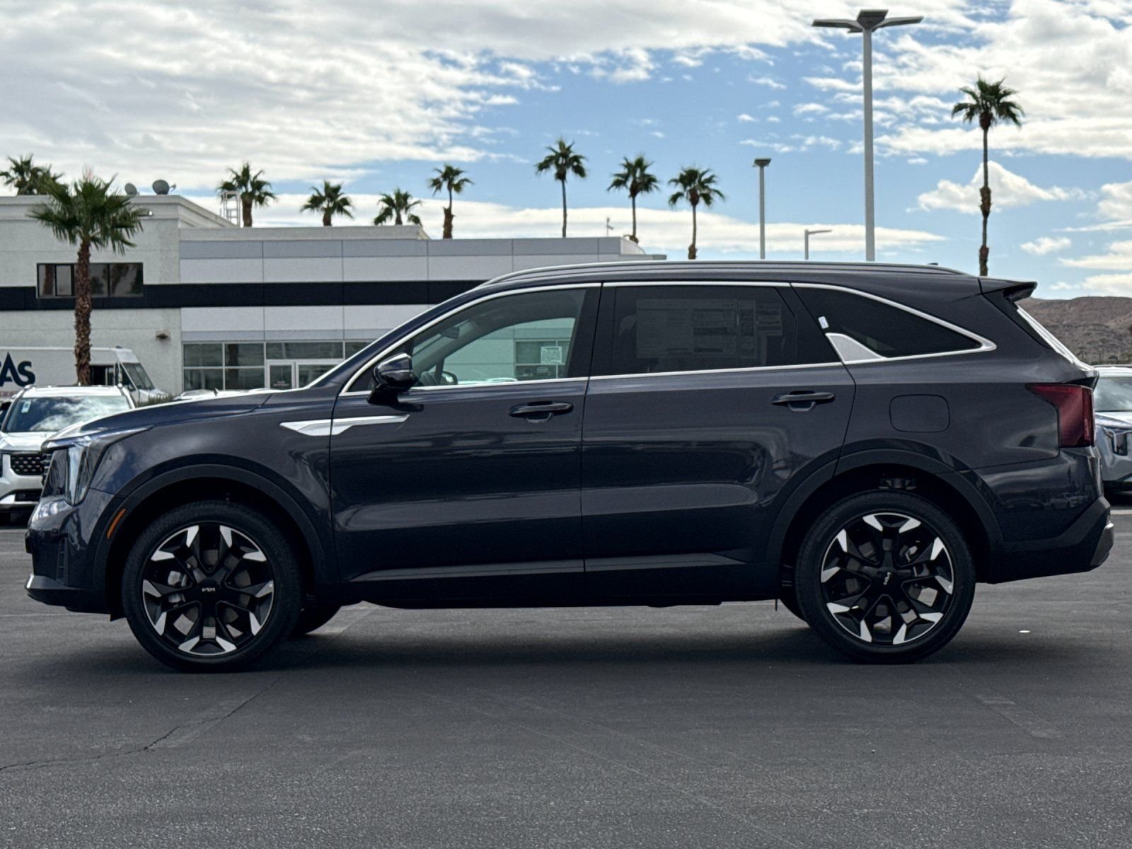 2026 Kia Sorento EX - Photo 6