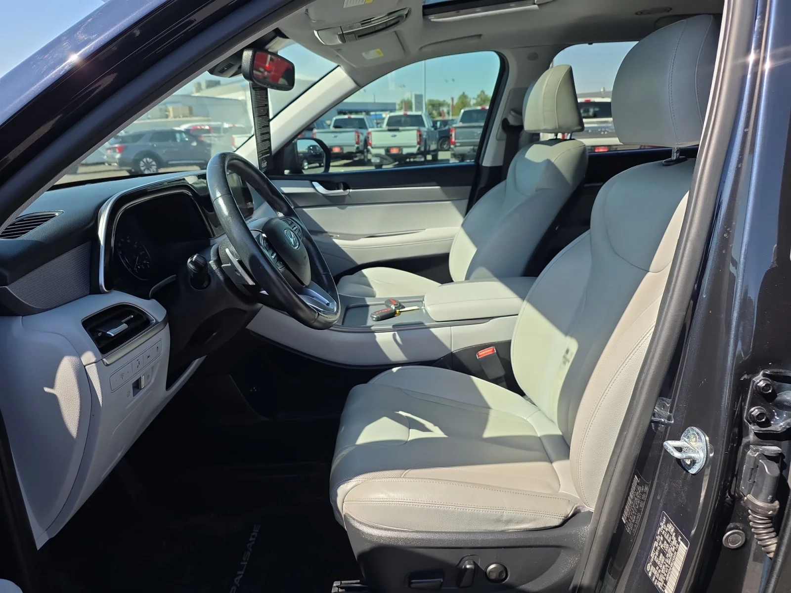 Used 2021 Moonlight Cloud Hyundai SEL image 19