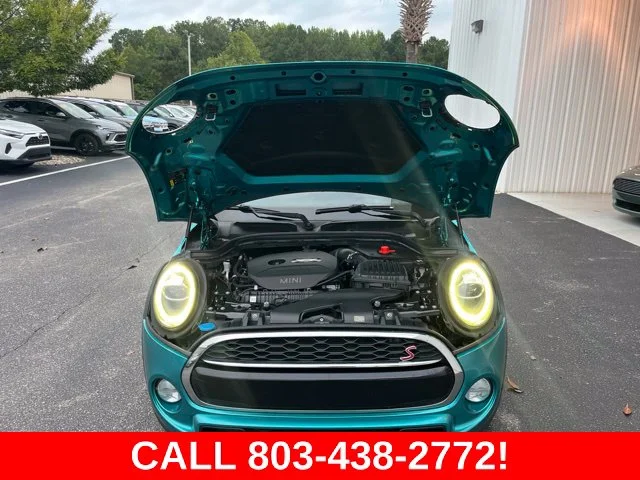 Used 2019 Blue MINI Classic image 31
