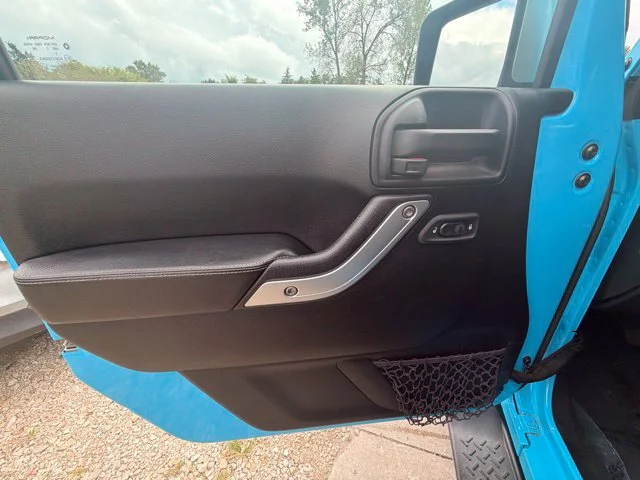 Used 2017 Blue Jeep Unlimited Sahara image 17