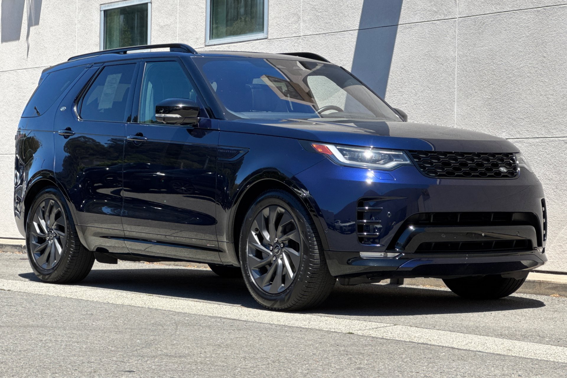 Used 2021 Portofino Blue Metallic Land Rover R-Dynamic S image 9