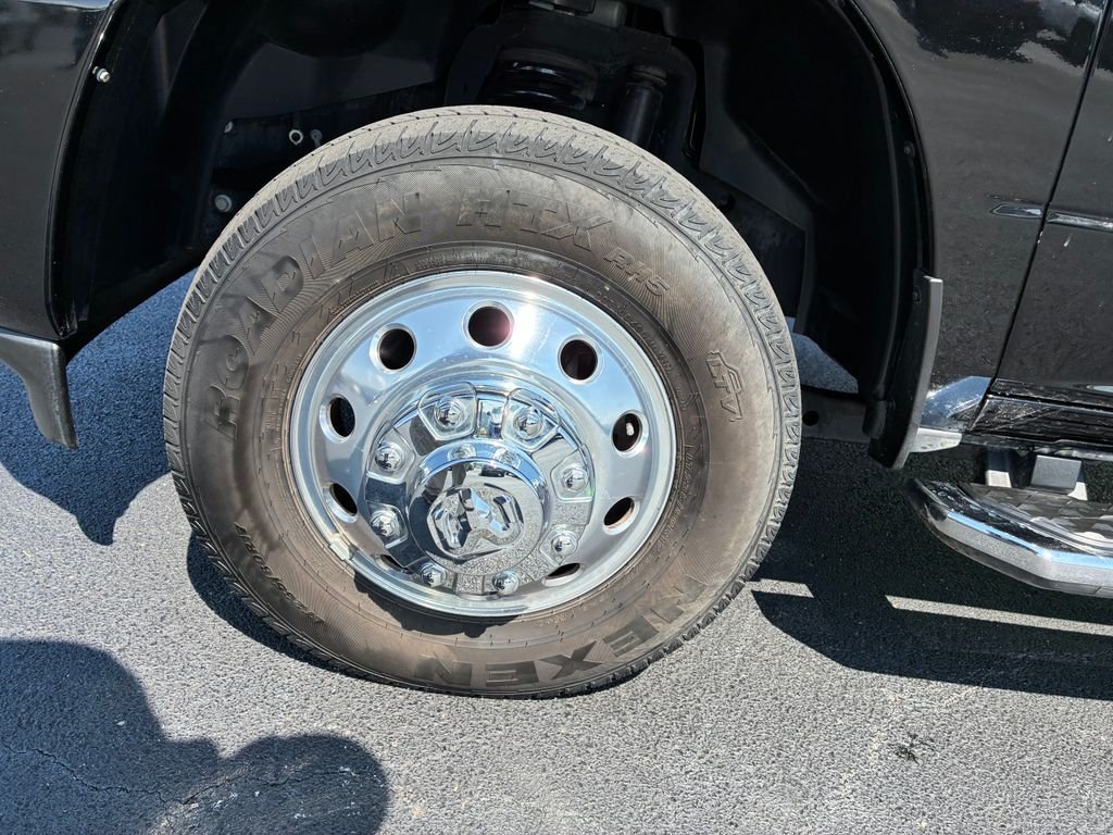 Used 2025 Black Ram Laramie image 7
