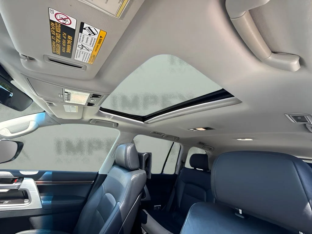 Used 2016 Silver Toyota Base image 6