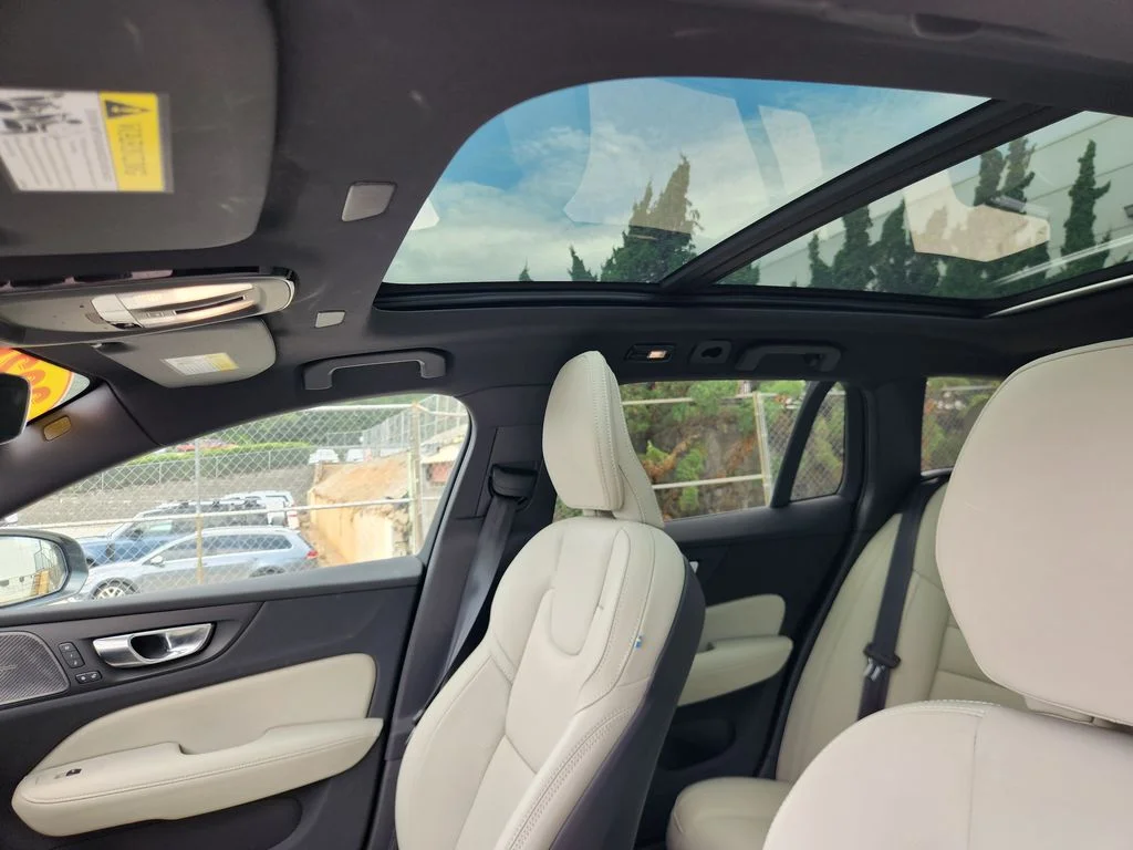 2026 Volvo V60 Cross Country Ultra - Photo 10
