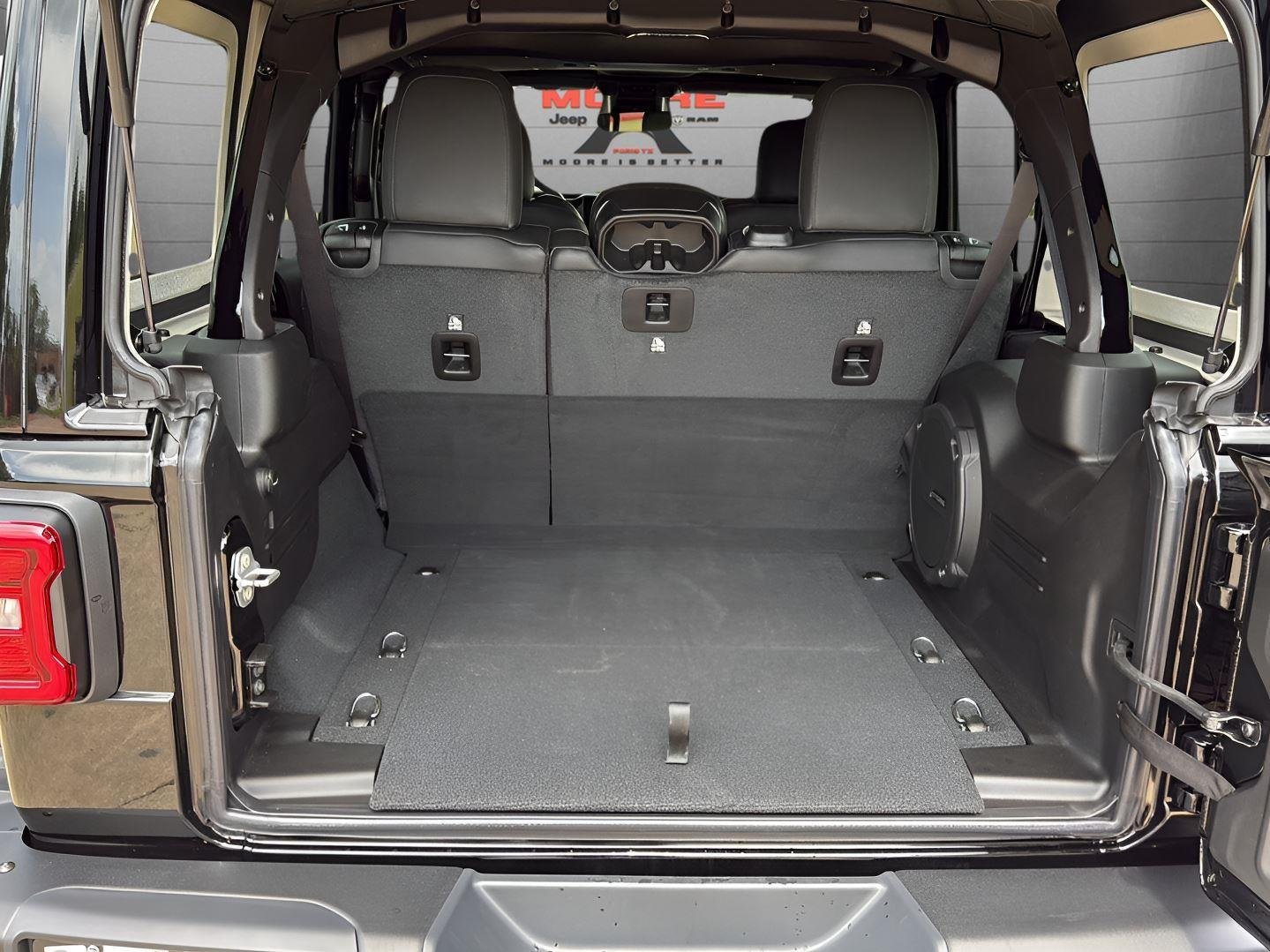 New 2026 Black Clear-Coat Exterior Paint Jeep Rubicon X image 28