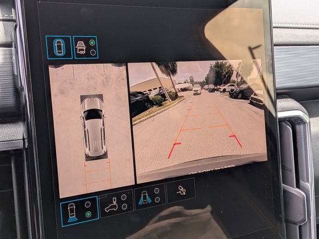 Used 2025 Silver GMC Elevation image 34