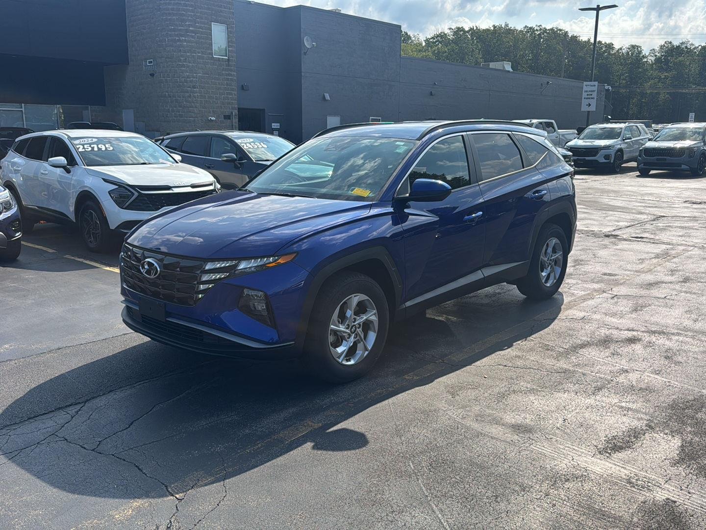 Used 2024 Intense Blue Hyundai SEL image 3