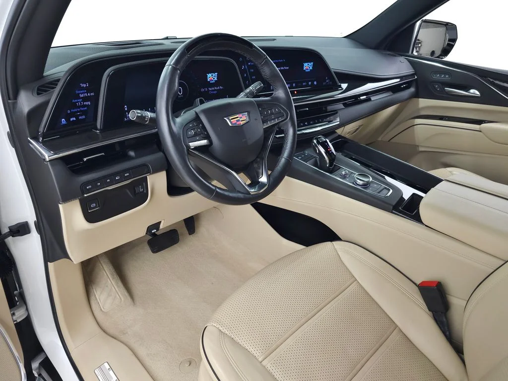 Used 2024 White Cadillac Premium Luxury image 18