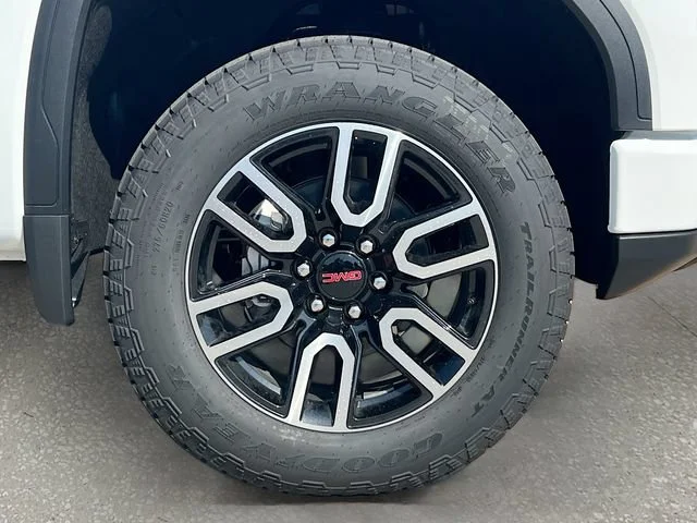 New 2026 Summit White GMC AT4 image 19