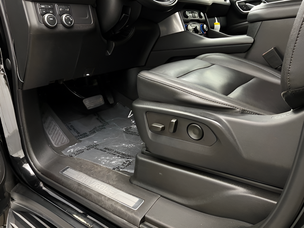 Used 2023 Black Chevrolet LT image 9