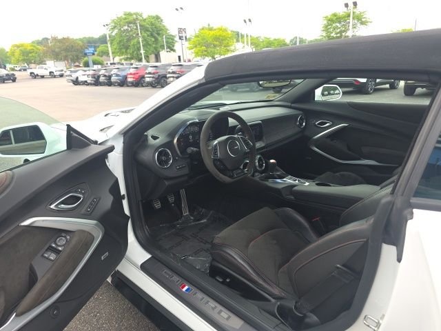 Used 2023 White Chevrolet ZL1 image 17